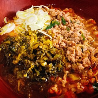 インスタントラーメンを使って挽き肉高菜そば